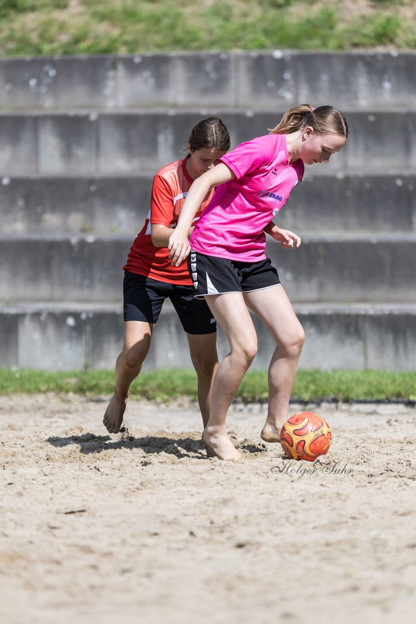 Bild 83 - wBJ/wCJ Beachsoccer Cup